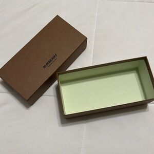 Burberry Box (EMPTY)
